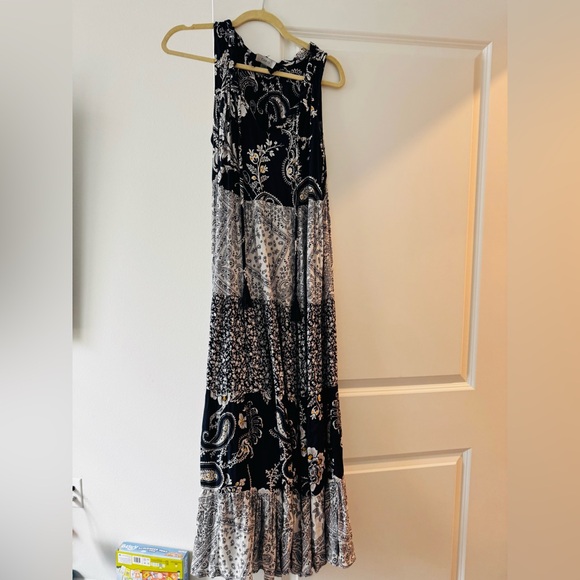 Cupio Black and White Patterned Maxi Skirt - Picture 2 of 9